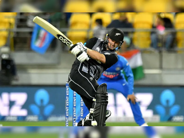 Colin Munro announces retirement from international cricket.